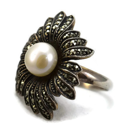 Pearl and Marquise Flower Ring