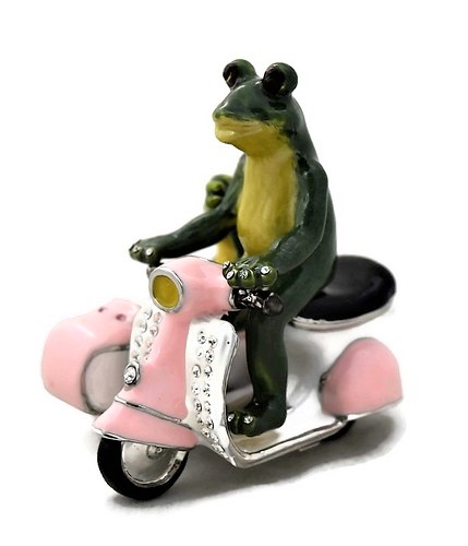 Frog on Pink Scooter