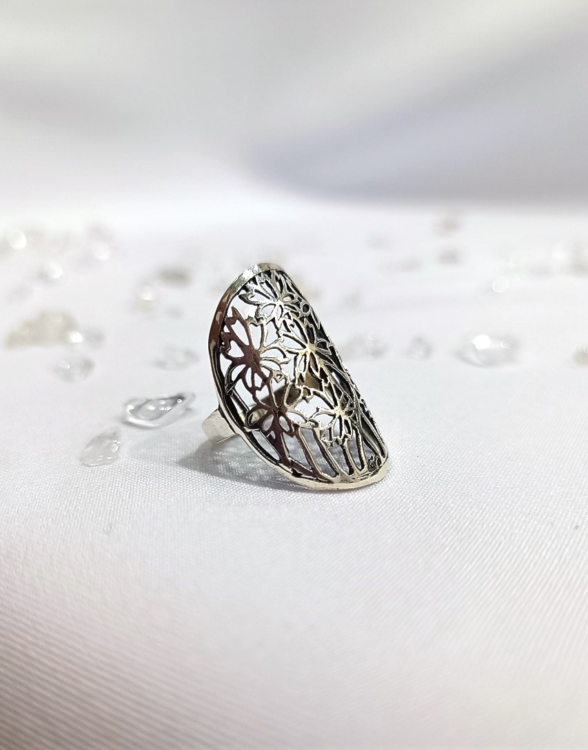 Oval Flowers Ring