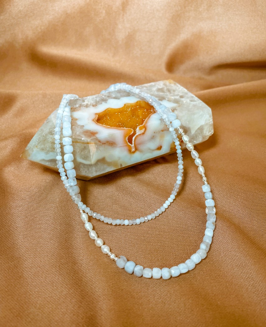 Blue lace agate and pearls necklace