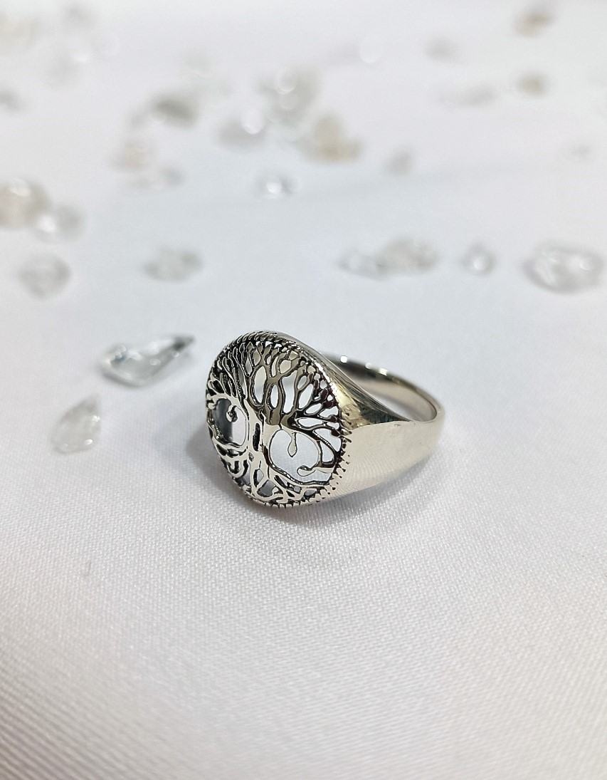 Round Tree and roots Ring
