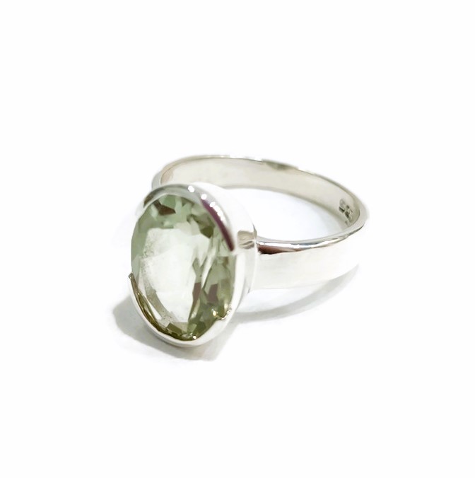 טבעת אמטיסט ירוק אובלית פאסט