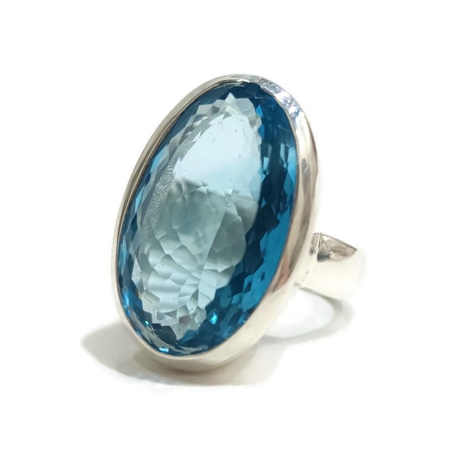 טבעת טופז כחול באיכות גבוהה